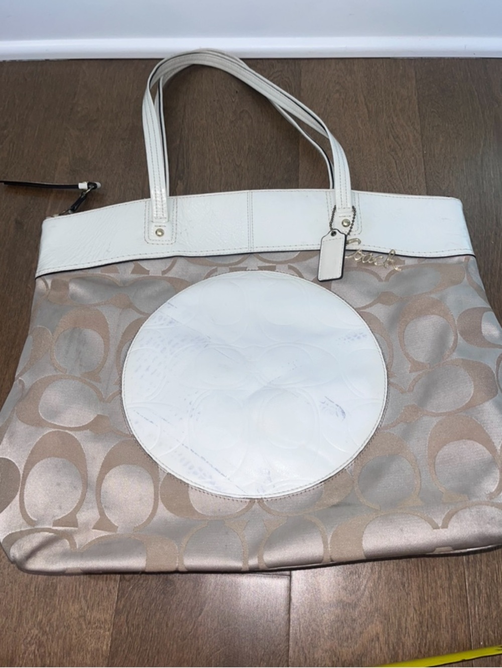 Coach Handbag: Signature Logo Laura/Khaki & White Leather See Description & Pics